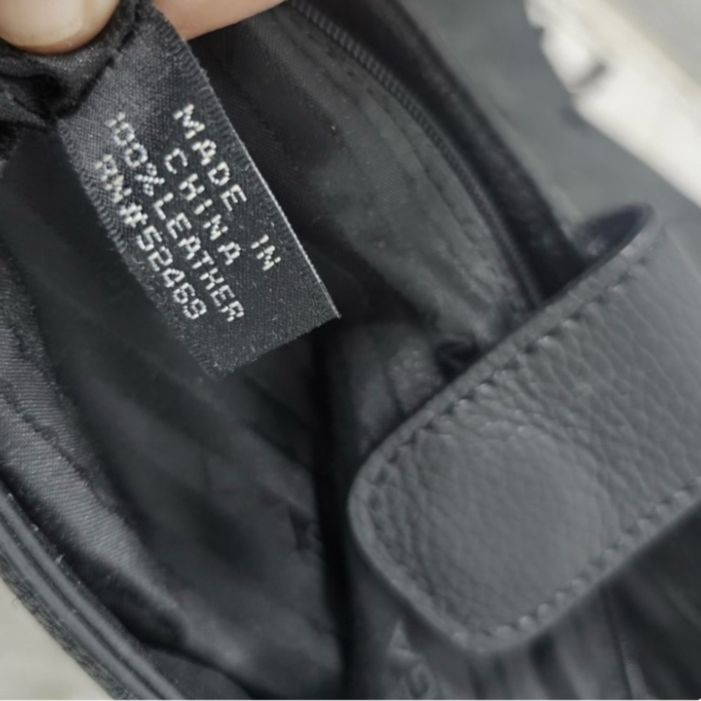 Y2K Via Spiga Shoulder Bag Pebbled Black leather Studded Flap magnetic closure - Picture 8 of 11